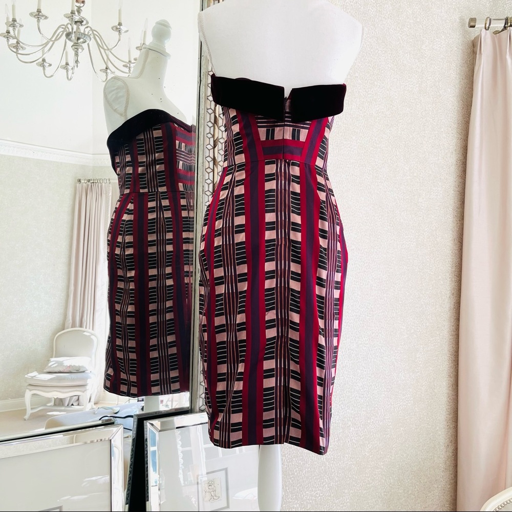 Carolina Herrera silk red plaid strapless dress 6 - Picture 3 of 13